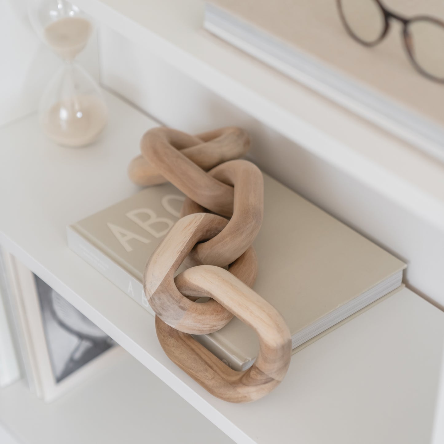 Acacia Wood Chain Link Decor - Perfect Rustic Wooden Decor For Coffee Table and Bookshelf