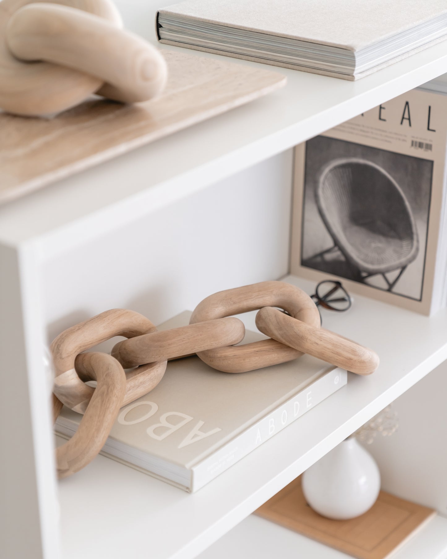 Acacia Wood Chain Link Decor - Perfect Rustic Wooden Decor For Coffee Table and Bookshelf